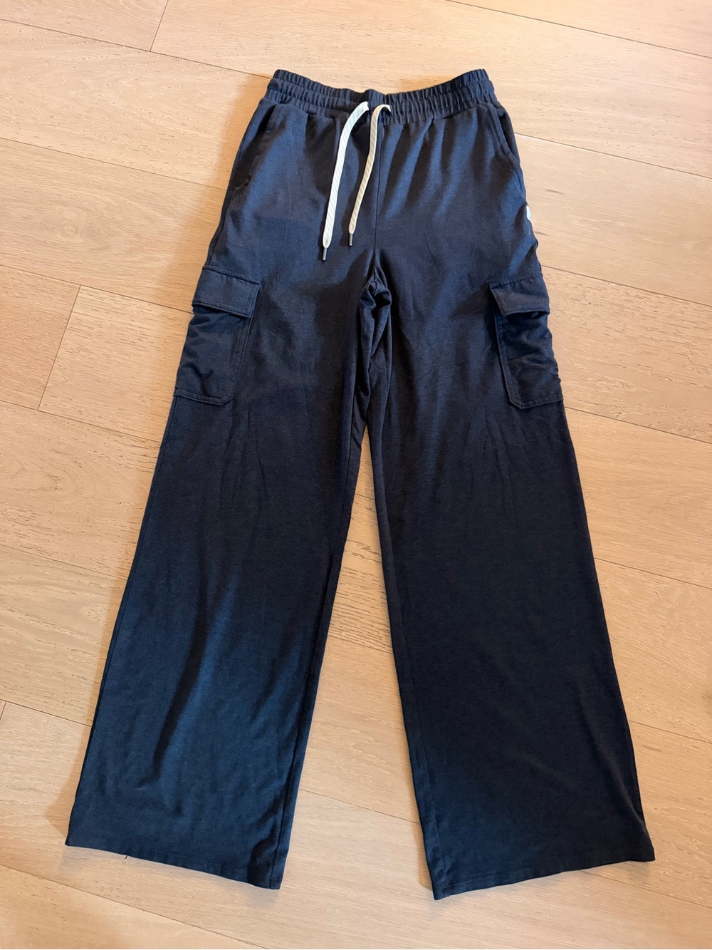 Vuori Cargo Halo Essential Wide Leg Pants in Navy